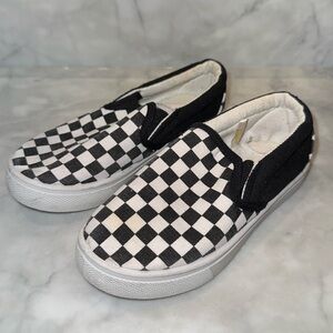 Kids checker board slip on skater shoes / vans type